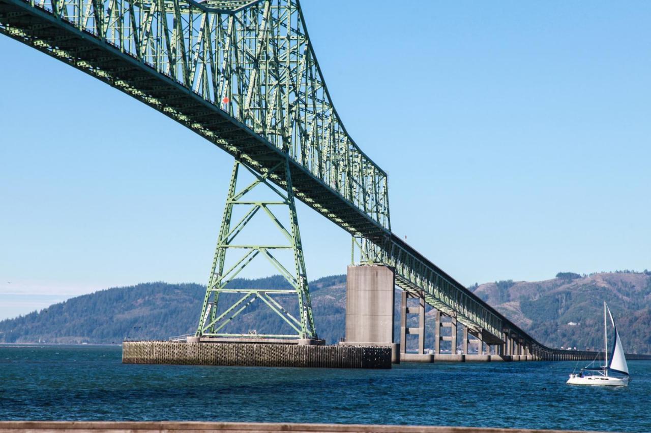 Hotel Parker Landing Astoria Exterior foto