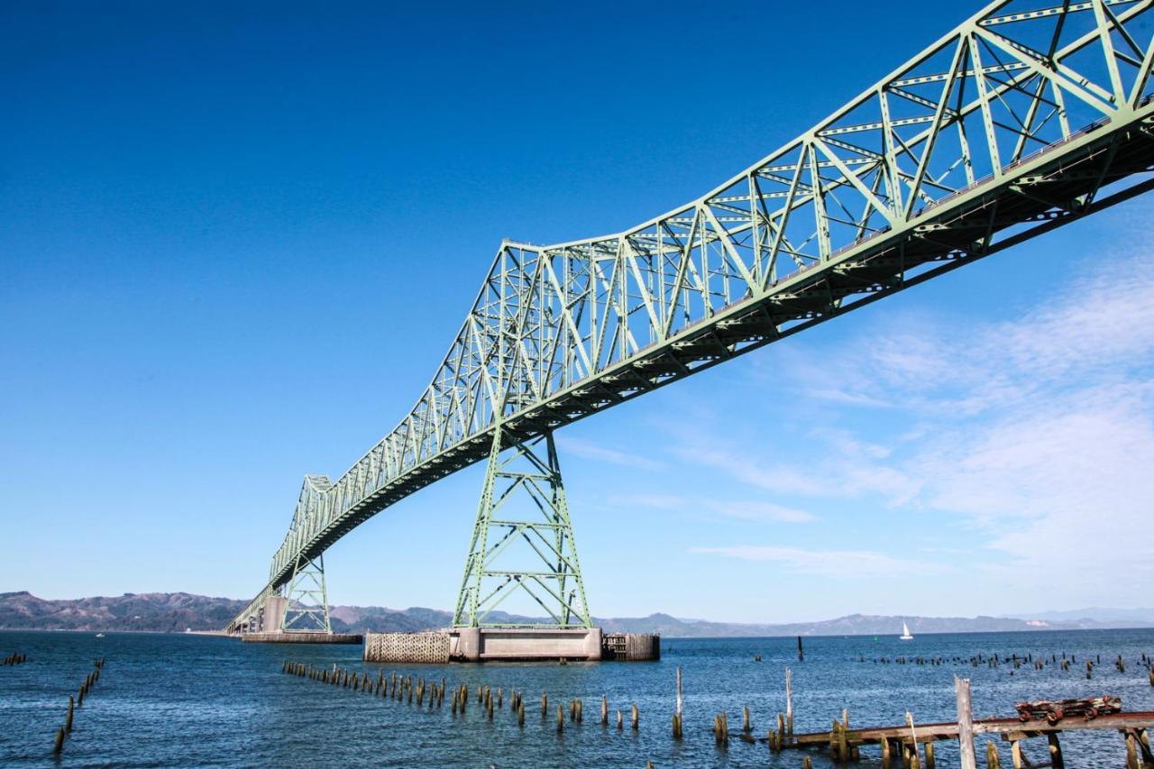 Hotel Parker Landing Astoria Exterior foto